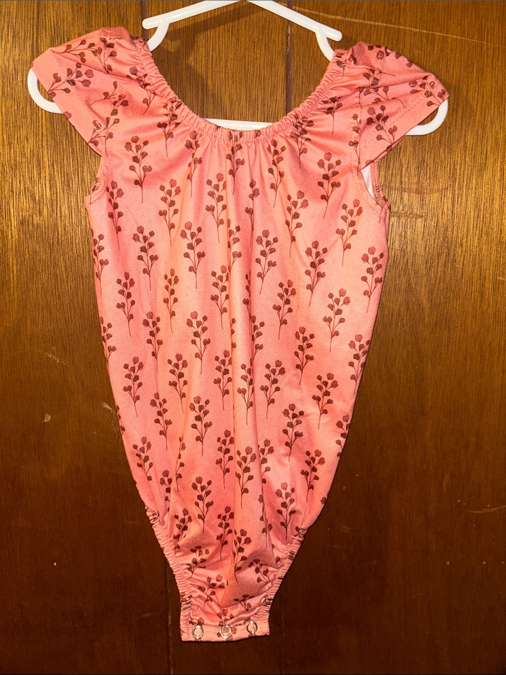 5/$20 Bailey’s Blossoms Pink Floral-Print Body Suit in Pink & Mauve